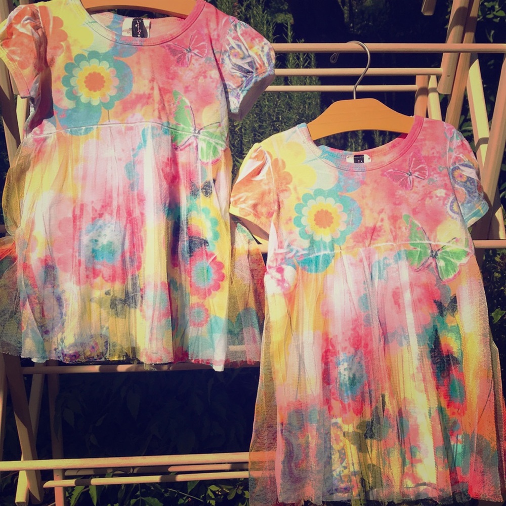 Flower power colorful t shirts - twin